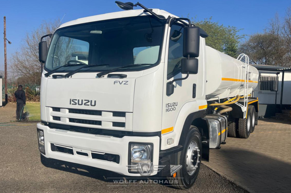 2014 Isuzu FVZ 1600 6x4 Water Tanker